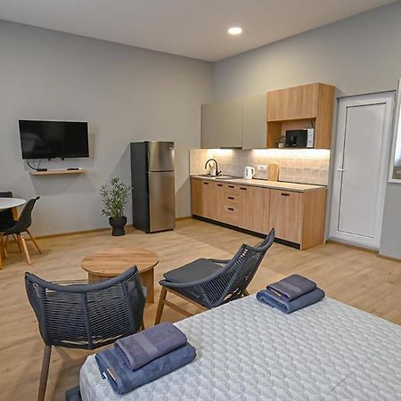 Big Studio Apt.On Liberty Square Tbilisi Ngoại thất bức ảnh