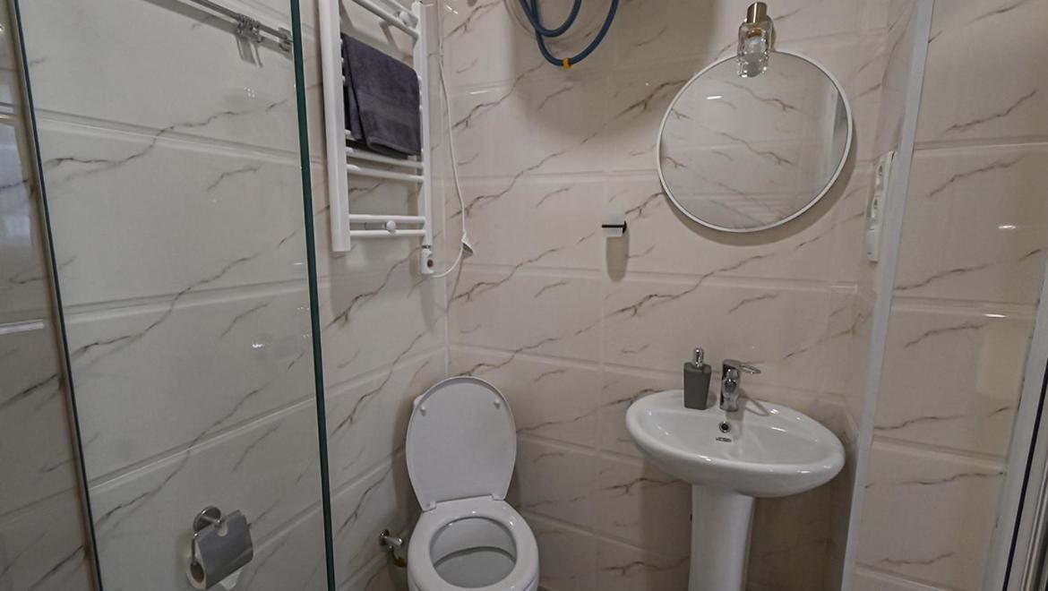 Big Studio Apt.On Liberty Square Tbilisi Ngoại thất bức ảnh